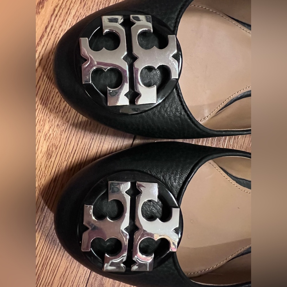 Tory Burch Flats - size 6